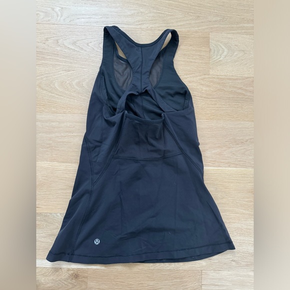 Lululemon Mesh With Me razorback tank top, black, size 4 - Picture 7 of 8